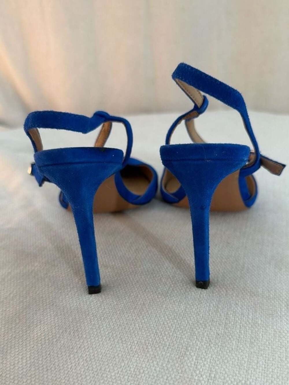 Banana Republic Blue Suede Pointed Toe Slingback Heels Size 7.5 - Picture 5 of 7